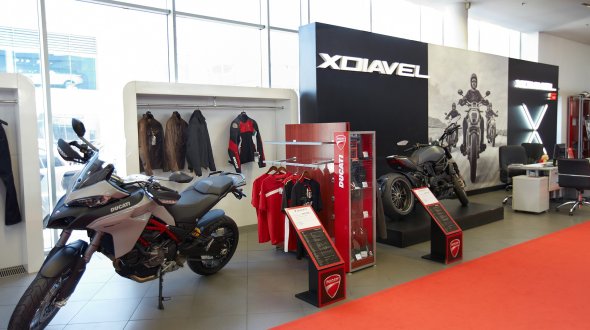 Nissan  Navara D40 ОФІЦІЙНИЙ ДИЛЕР МОТОЦИКЛІВ DUCATI: